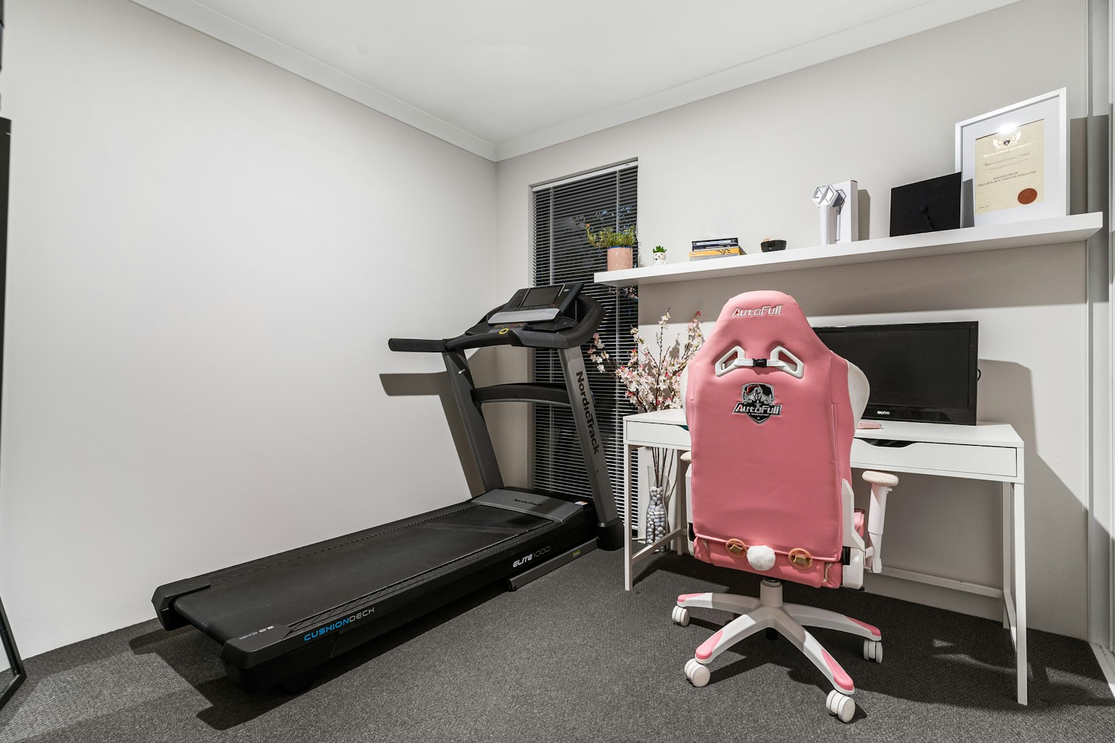 Walking Pad Desk Setup: How to Walk While Working Without New Pain | Posture Reminder AI blog