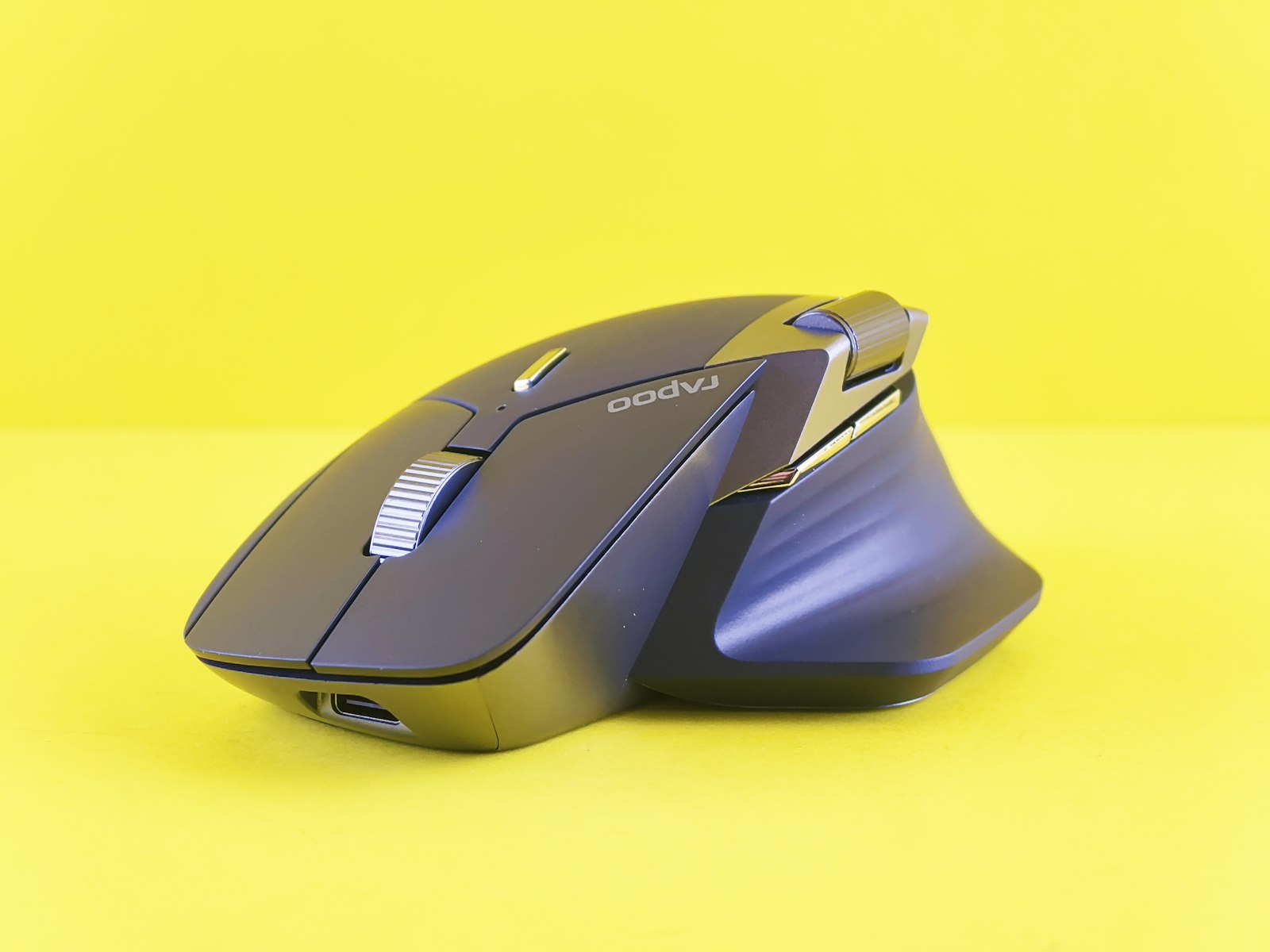 Mouse Wrist Pain at Work: Fix the Setup Before Switching Mice Again | Posture Reminder AI
